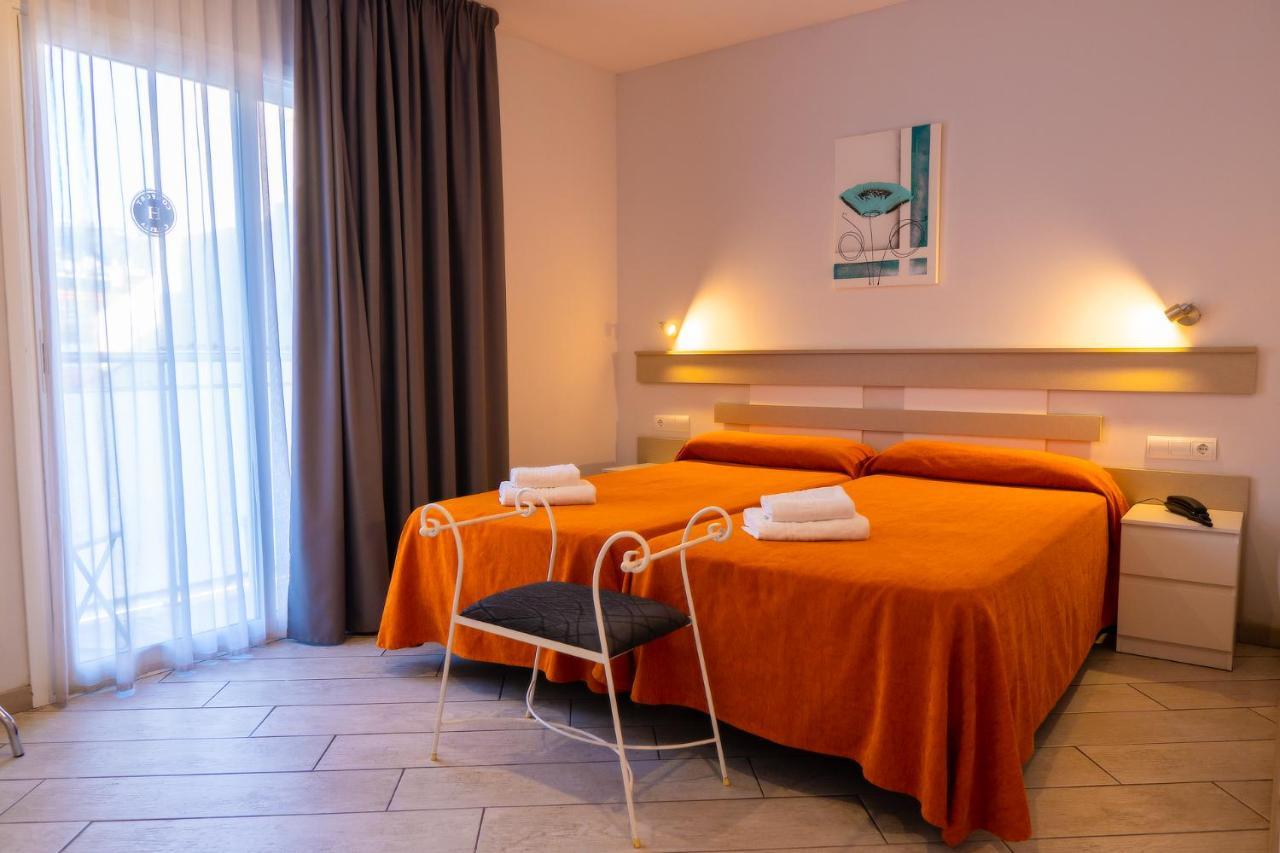 Apartamentos Comfort Calella Eksteriør bilde