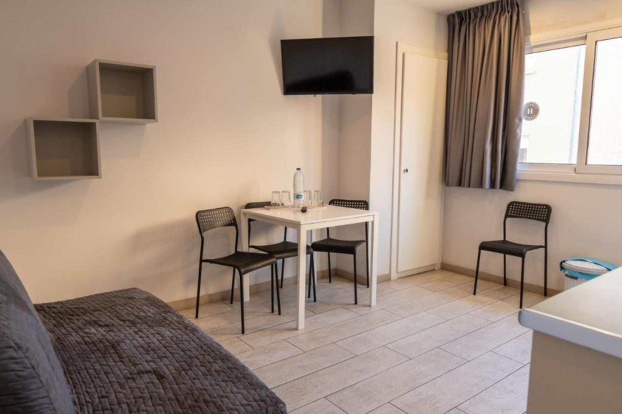 Apartamentos Comfort Calella Eksteriør bilde