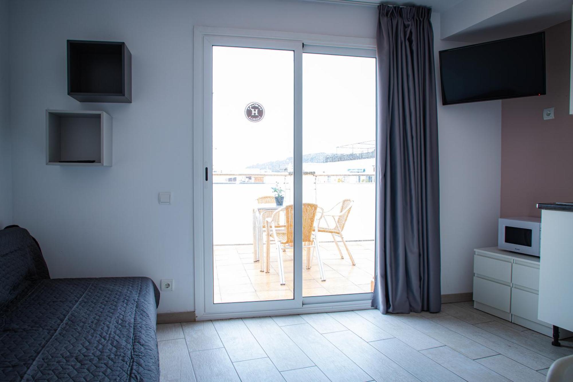 Apartamentos Comfort Calella Eksteriør bilde
