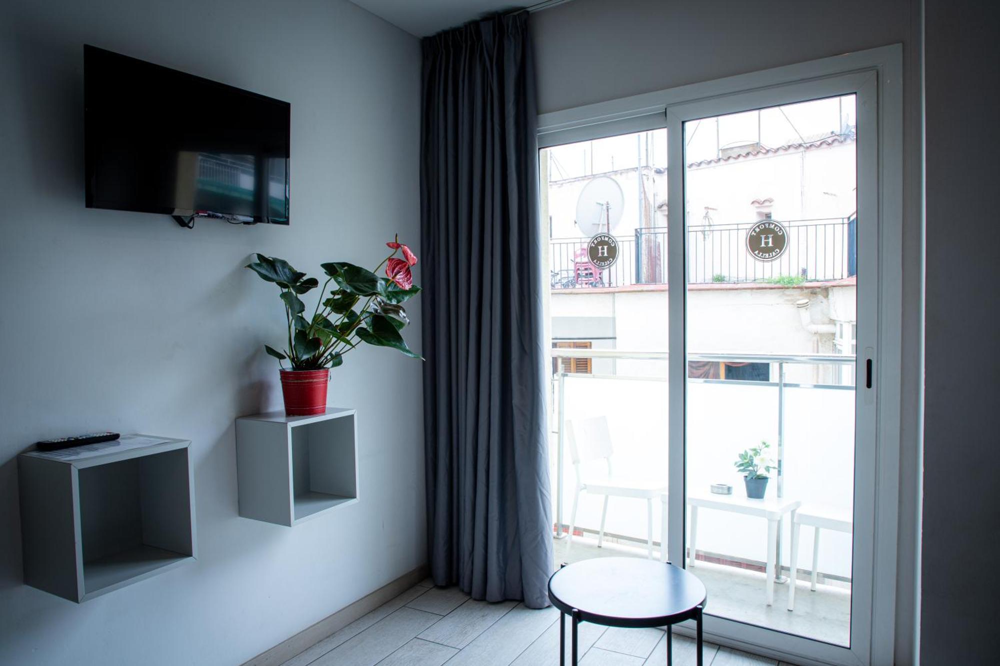 Apartamentos Comfort Calella Eksteriør bilde